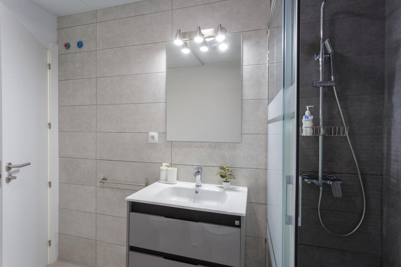 Poseidon Beach Apartment & Parking By Cadiz4Rentals Exterior photo