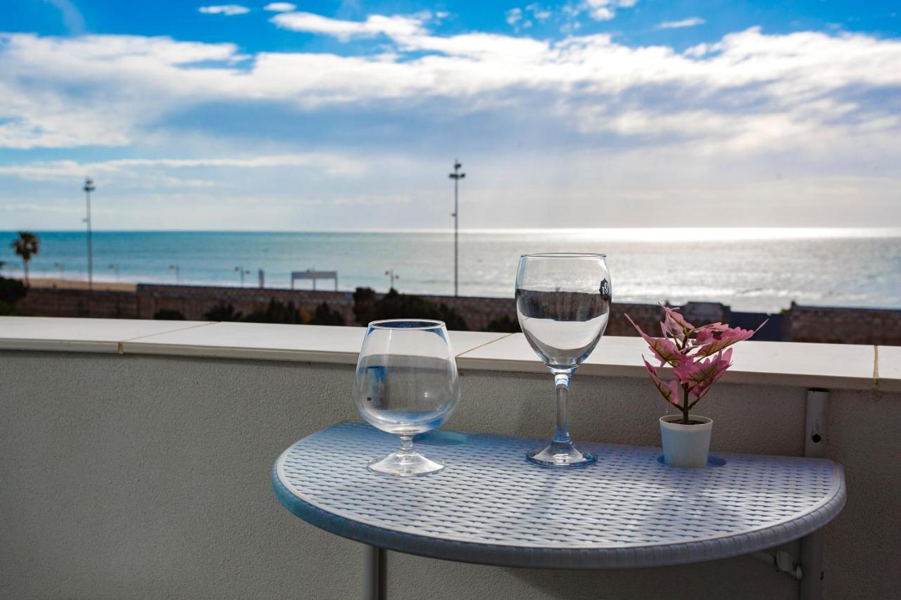 Poseidon Beach Apartment & Parking By Cadiz4Rentals Exterior photo