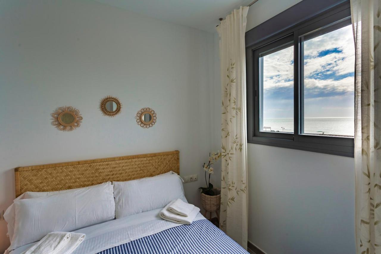 Poseidon Beach Apartment & Parking By Cadiz4Rentals Exterior photo